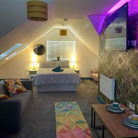 Vibrant & Modern Studio Apartment In バーミンガム エクステリア 写真